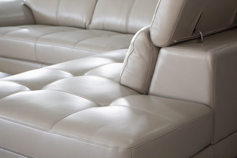 A004-607型皮沙發